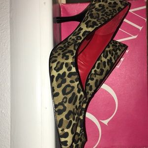 Nine & Co JJKERAH LEPARD PRINT PUMP HEELS